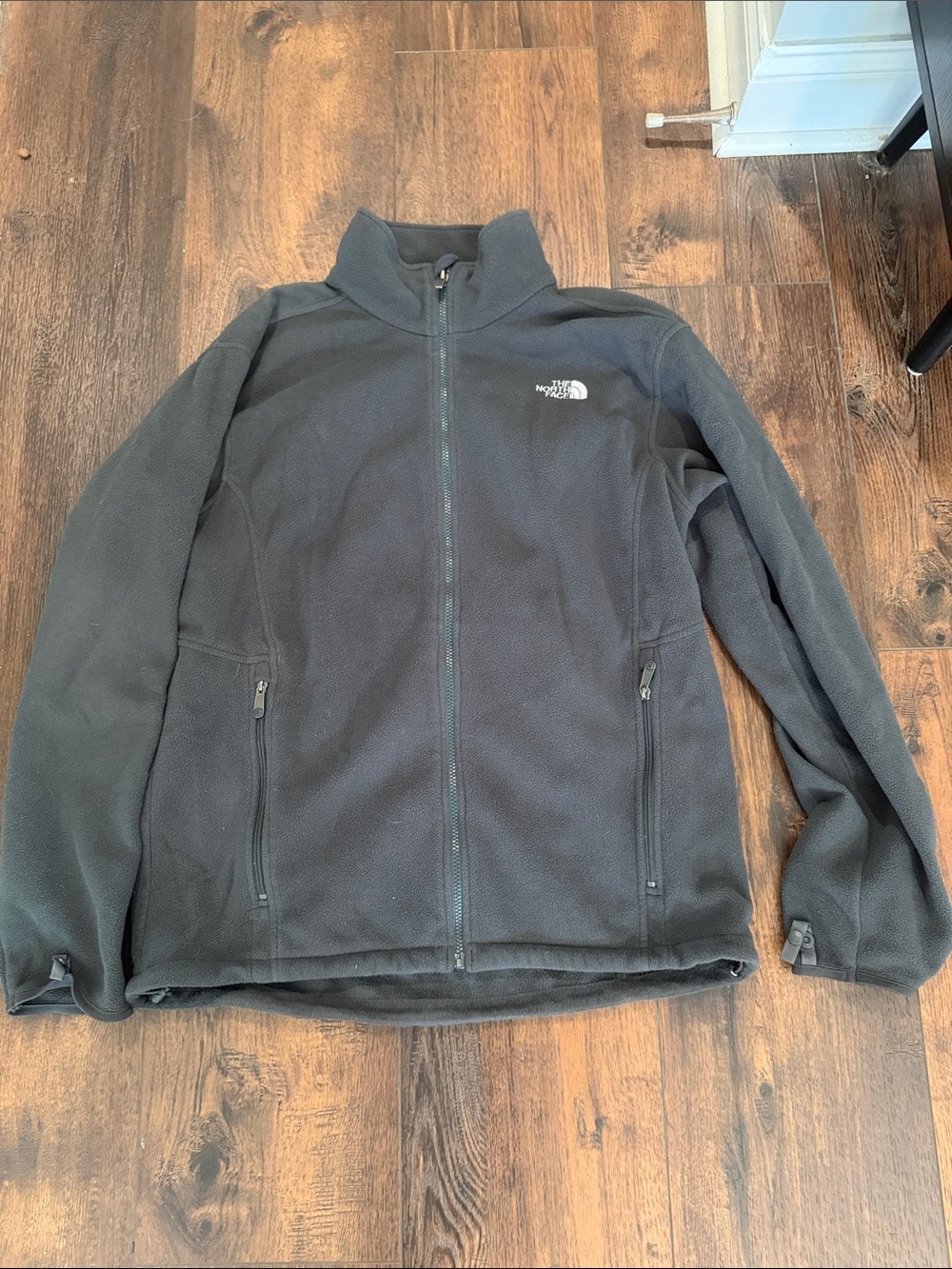 The North Face Men's  Grey Lightweight Fleece Jacket